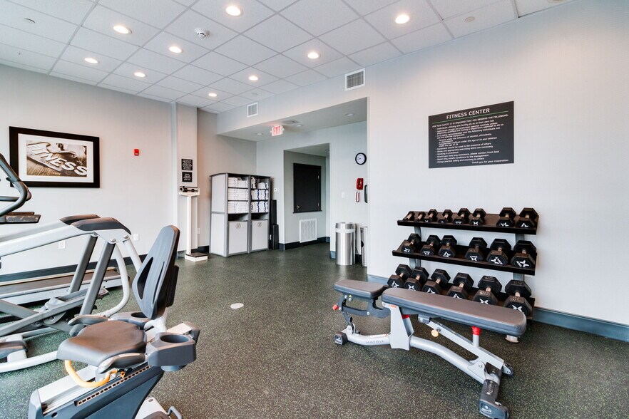 More Photos Of 1800 Martin Luther King Blvd, Houma Hotel For Sale