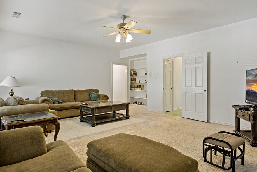 More Photos Of 12900 FM 121, Van Alstyne Lodge Meeting Hall For Sale
