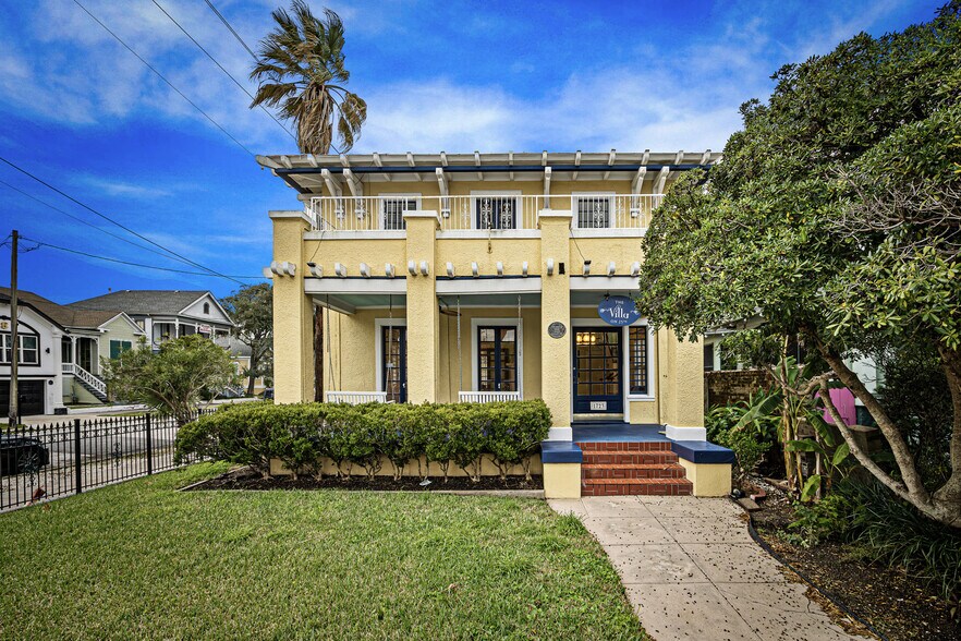 More Photos Of 1723 25th St, Galveston Hospitality For Sale