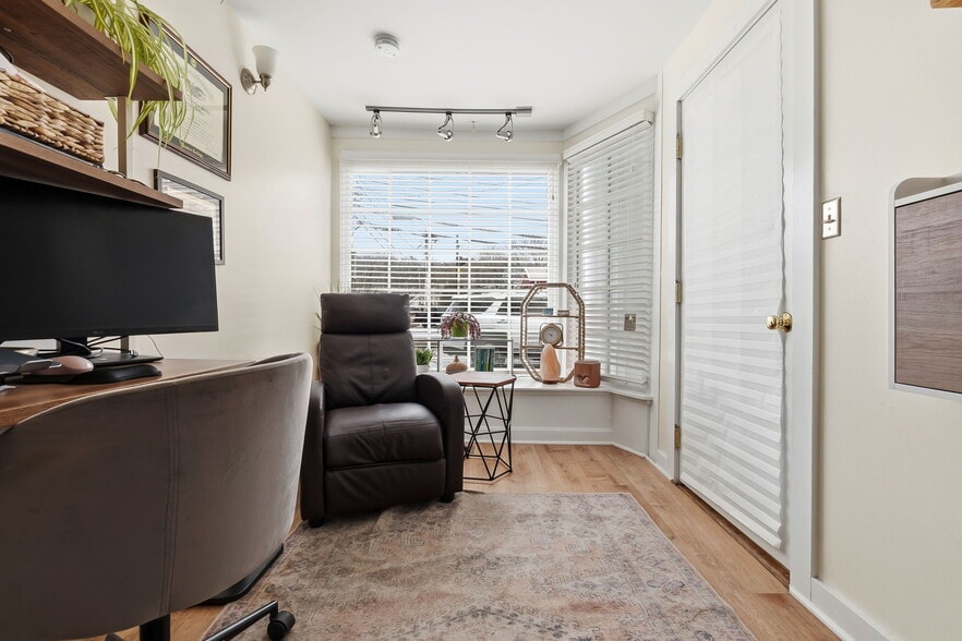 More Photos Of 58 Central St, Ipswich Storefront Retail Residential For Sale