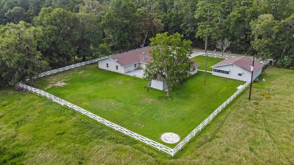 More Photos Of 1270 CR 2293, Cleveland Assisted Living For Sale