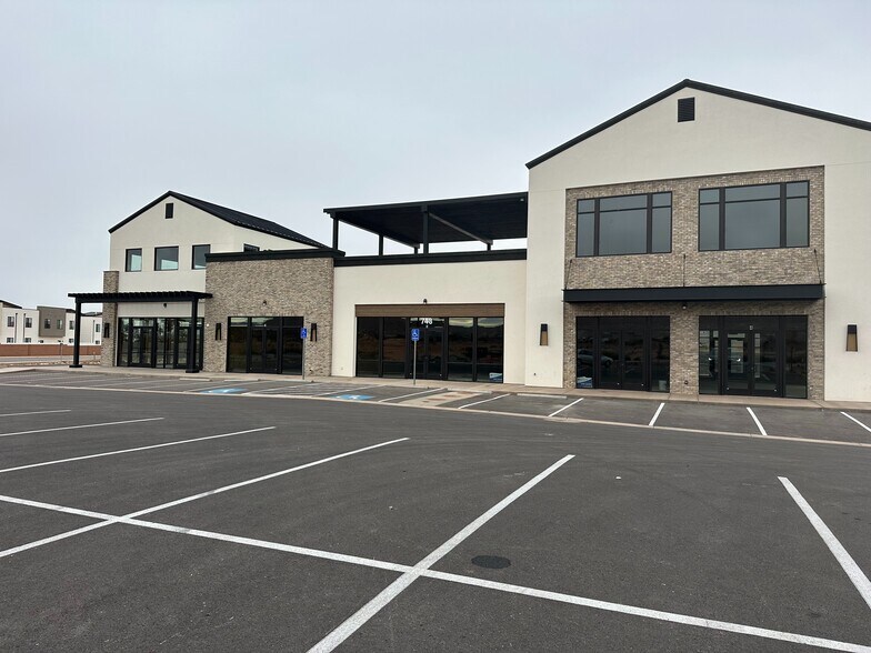 More Photos Of 767 E Hayfield Dr, Washington Unknown For Lease