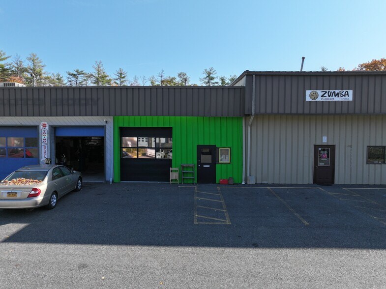 More Photos Of 2320 Route 9W, Saugerties Service For Lease