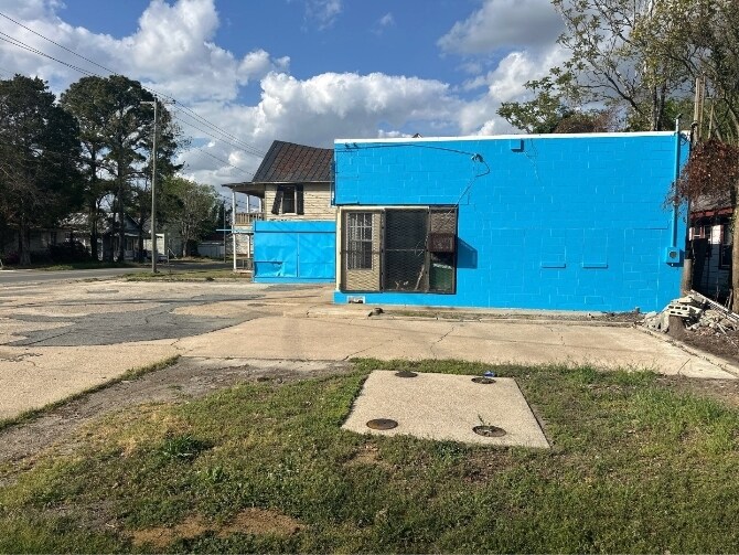 More Photos Of 414 S John St, Goldsboro General Retail For Sale