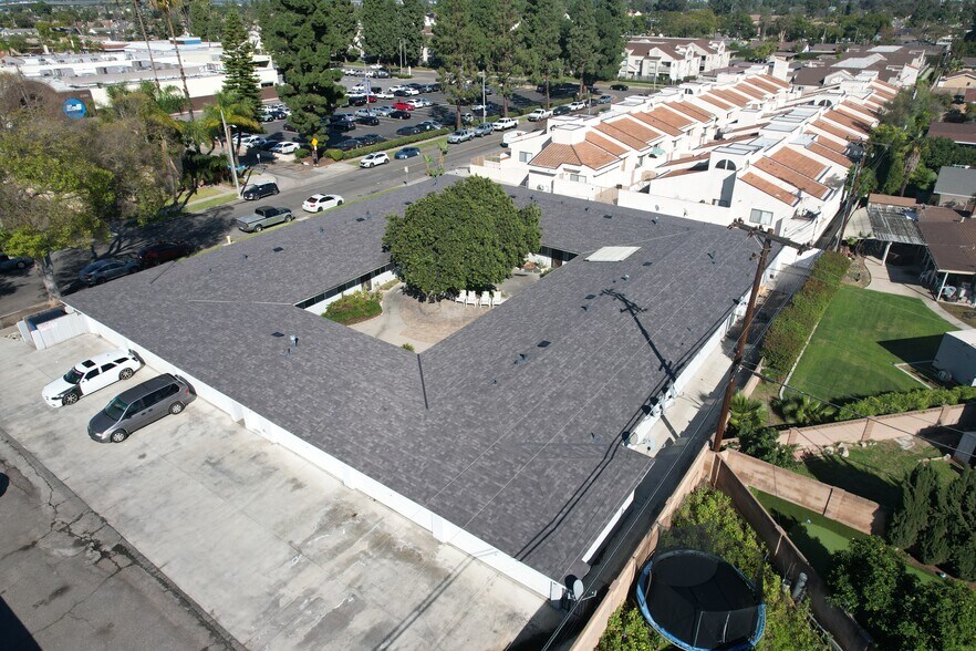 More Photos Of 2228 E Westport Dr, Anaheim Apartments For Sale