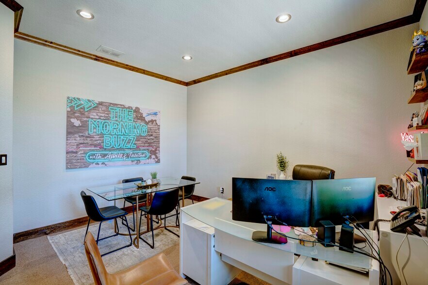 More Photos Of 9125 Belshire Dr, North Richland Hills Office For Lease