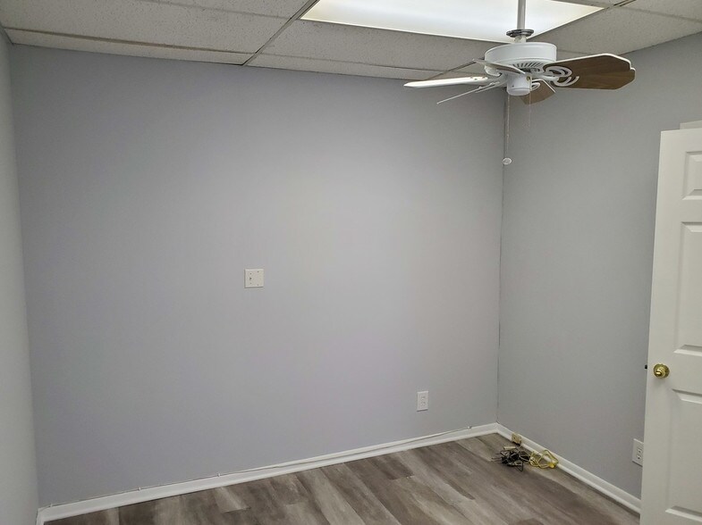 More Photos Of 400-402 Main St, Metuchen Office For Lease