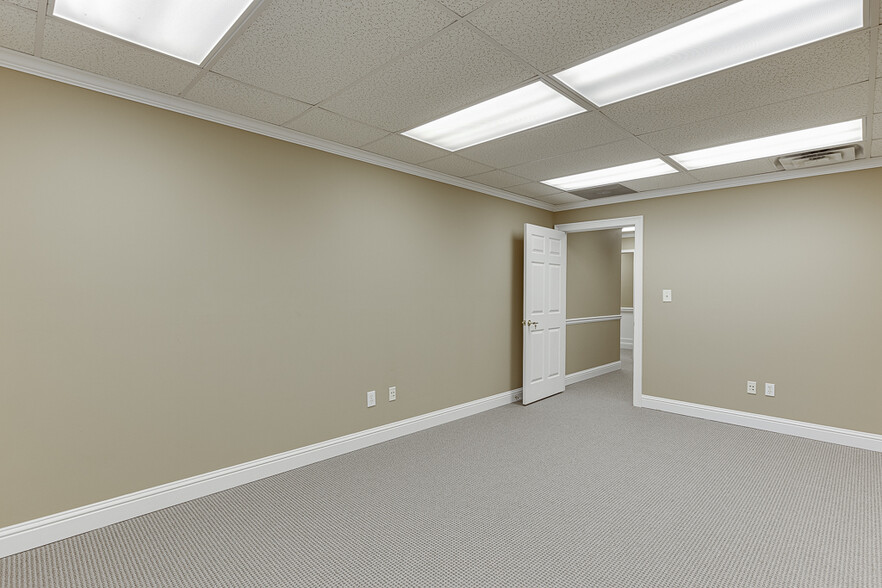 More Photos Of 743 Church St, Buford Office For Sale