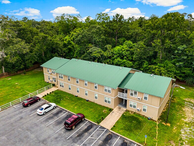 Primary Photo Of 872 Deer Wood Ln, Chipley Apartments For Sale