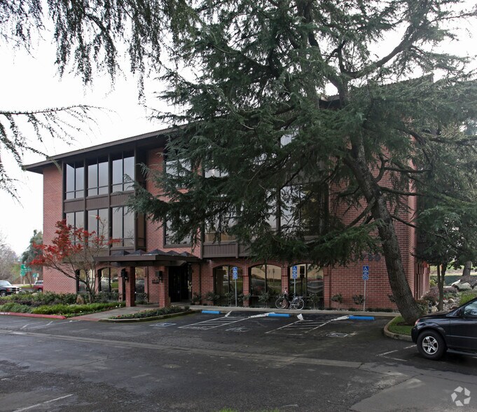 More Photos Of 7750 College Town Dr, Sacramento Office Residential For Lease