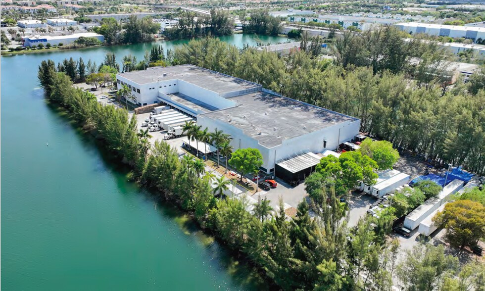 More Photos Of 1500 NW 95th Ave, Miami Warehouse For Lease
