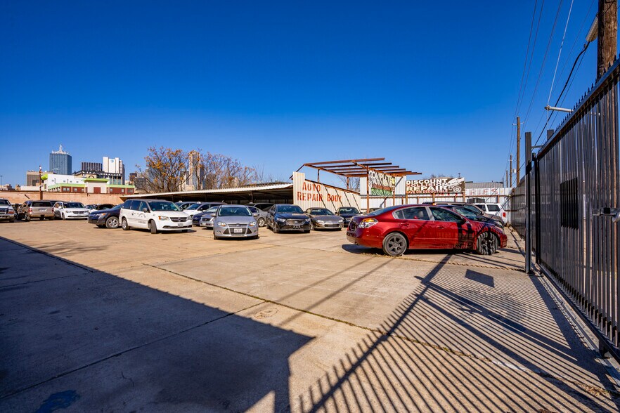 More Photos Of 1204 Powhattan St, Dallas Industrial For Sale