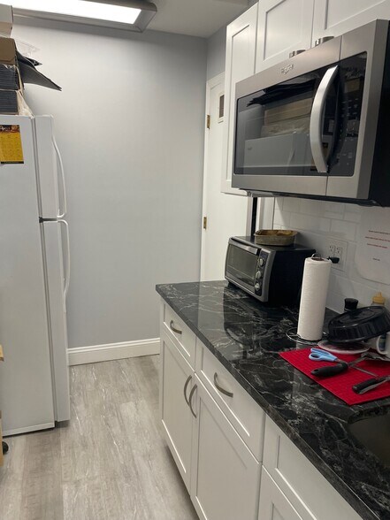 More Photos Of 45 Main St, Eatontown Office For Sale