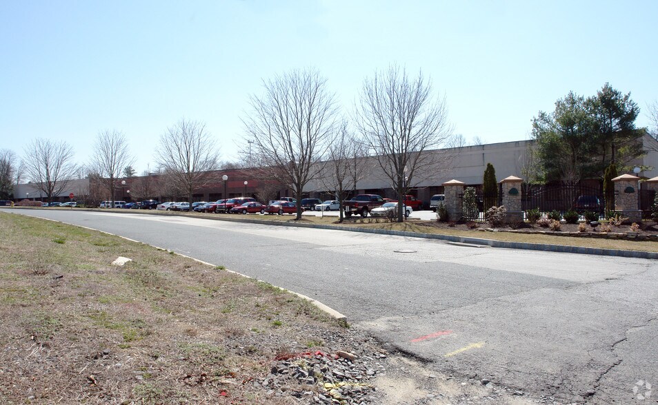 More Photos Of 4 Hillman Dr, Chadds Ford Flex For Lease