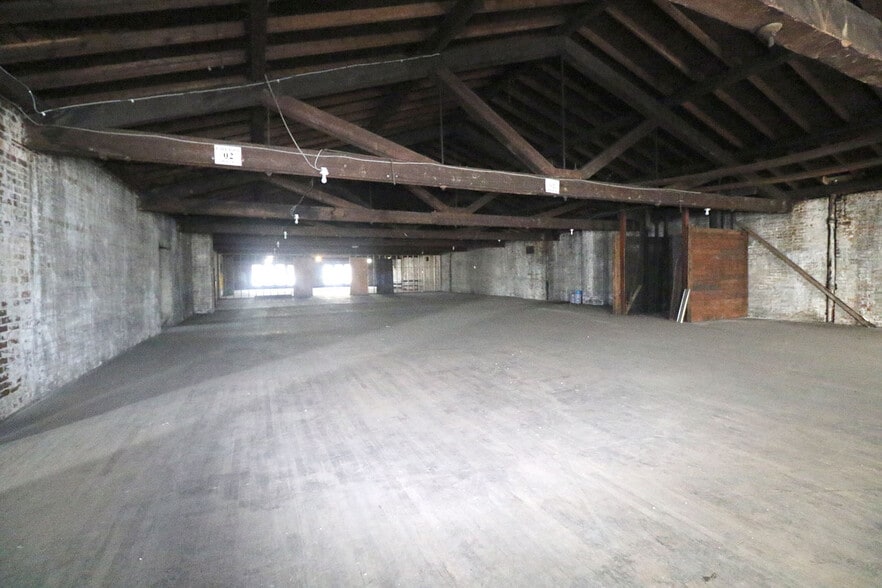 More Photos Of 312 N 7th St, Steubenville Warehouse For Sale