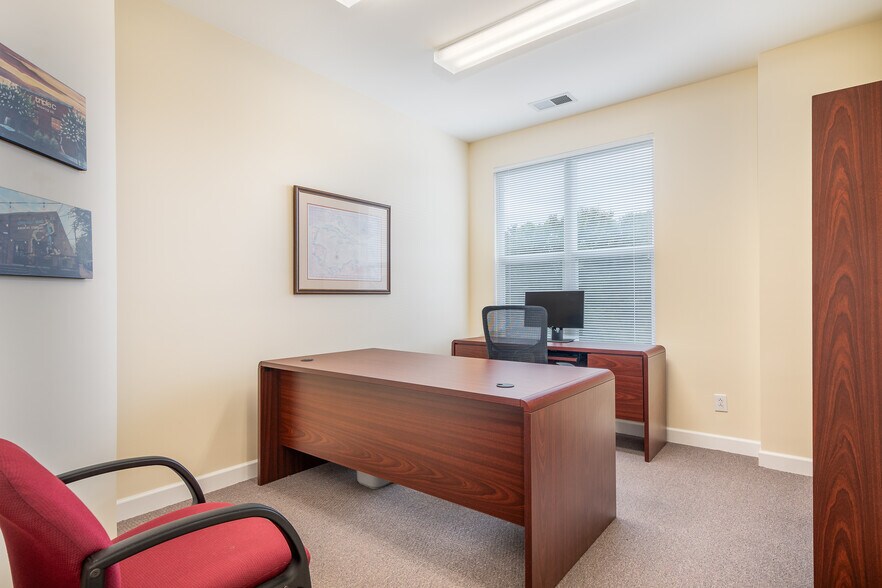 More Photos Of 8210 Village Harbor Dr, Cornelius Loft Creative Space For Sale