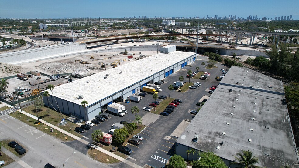 More Photos Of 16511-16511 NW 8th Ave, Miami Warehouse For Lease