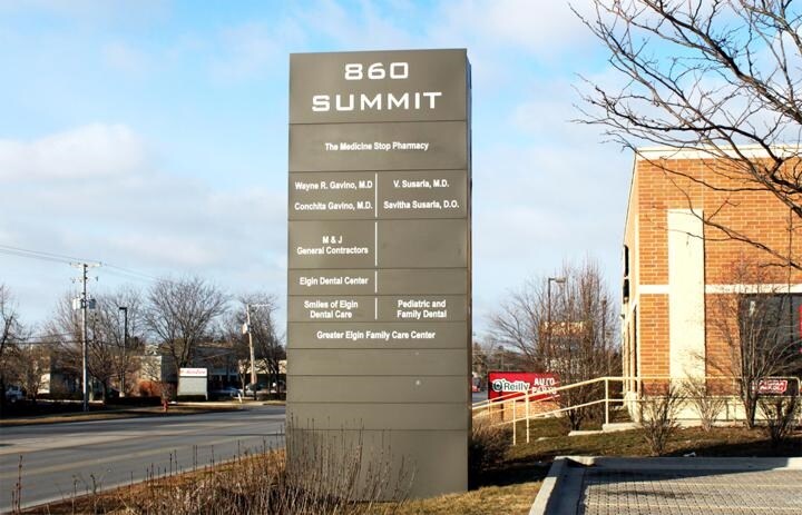 More Photos Of 860 Summit St, Elgin Medical For Lease