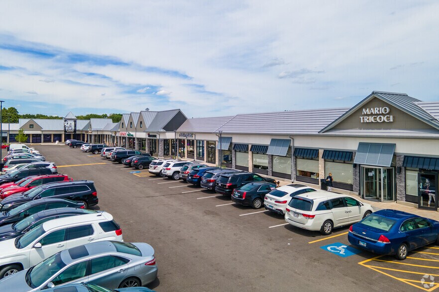 Primary Photo Of 1512 N Naper Blvd, Naperville General Retail For Lease