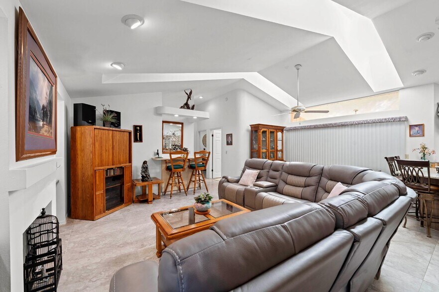 More Photos Of 2501 E Diana St, Tampa Office Residential For Sale