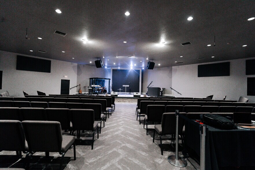 More Photos Of 631 12th St, Imperial Beach Religious Facility For Lease