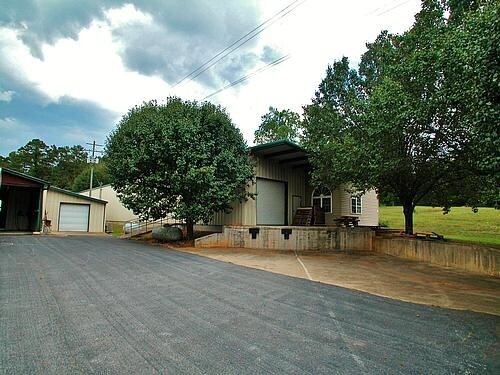 More Photos Of 2195 Cody Rd, Mount Airy Warehouse For Lease