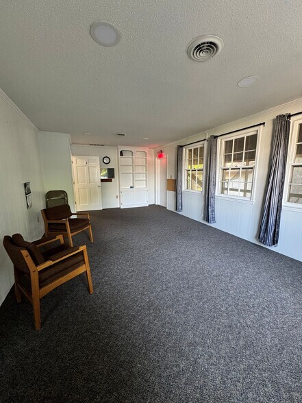 More Photos Of 31 Calhoun Ave, Greenville Religious Facility For Sale