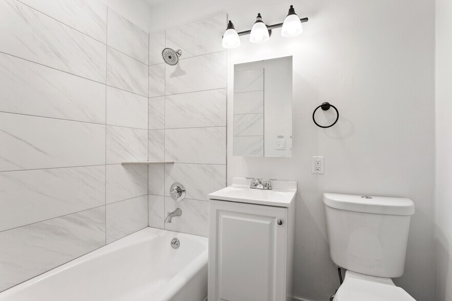 More Photos Of 1904 SE 80th Ave, Portland Apartments For Sale
