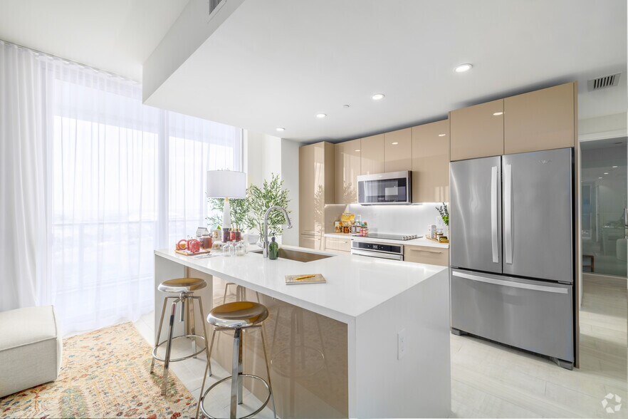 More Photos Of 2000 Metropica Way, Fort Lauderdale Apartments For Sale