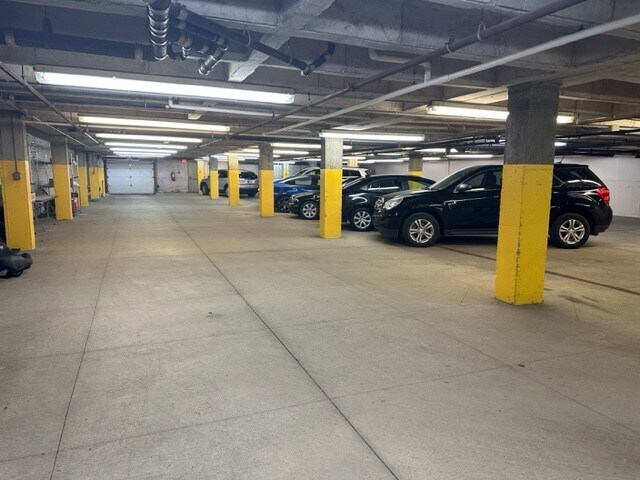 More Photos Of 119 W Market St, Columbia City Office For Sale