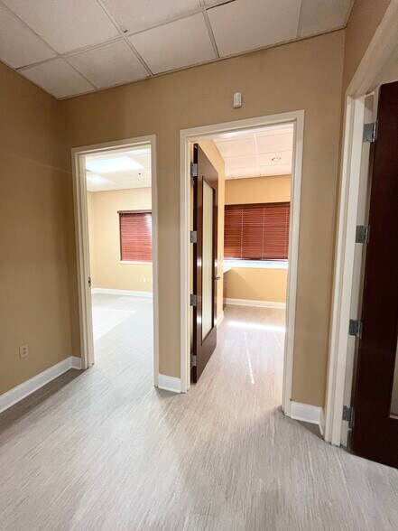 More Photos Of 6000 Turkey Lake Rd, Orlando Medical For Lease