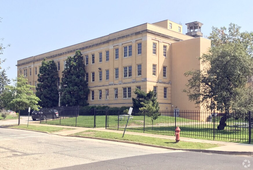 Primary Photo Of 2275 Bridge St- Building 28, Philadelphia Office For Lease