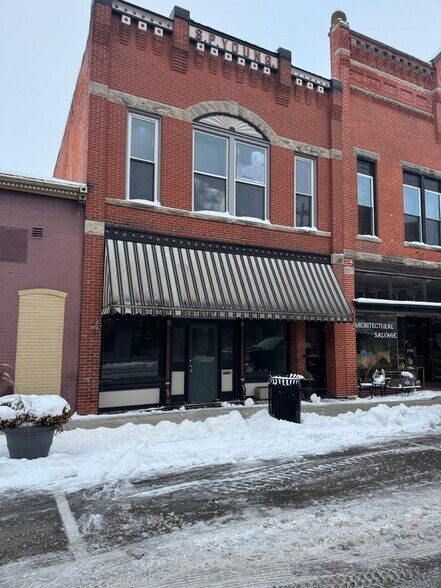 Primary Photo Of 111 N Walnut St, North Manchester General Retail For Sale