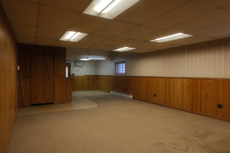 More Photos Of 1052 Centre Tpke, Orwigsburg Flex For Sale