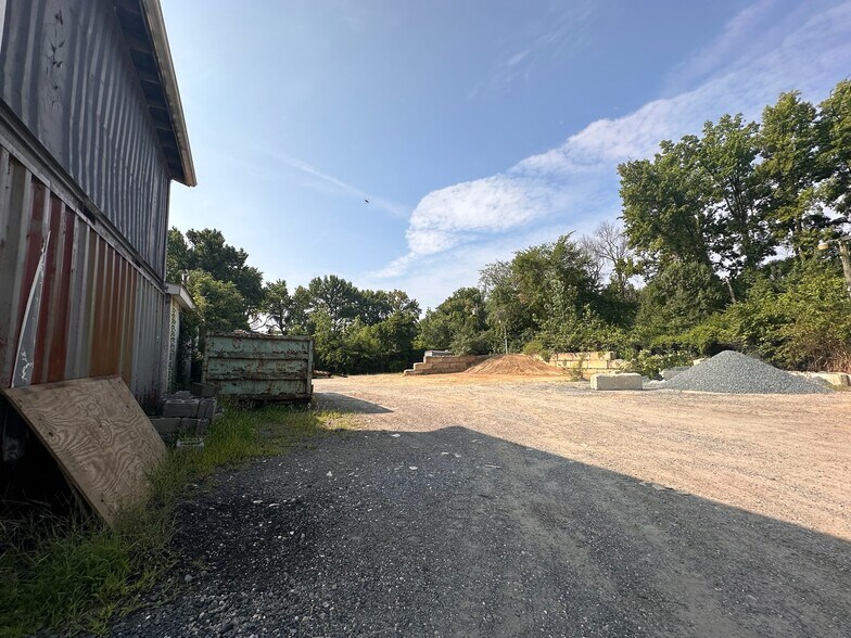 More Photos Of 6924 Fort Smallwood Rd, Baltimore Land For Lease