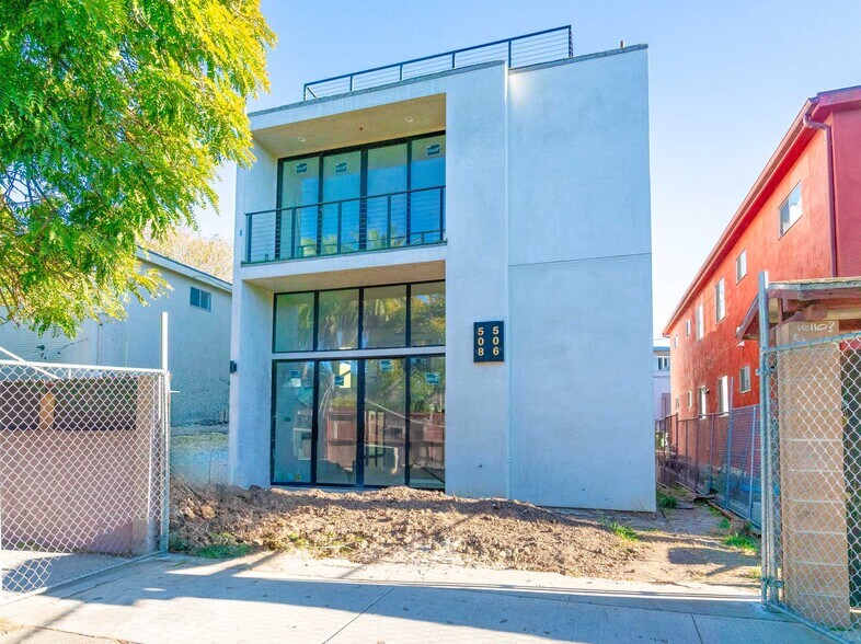 More Photos Of 506 Westminster Ave, Venice Apartments For Sale