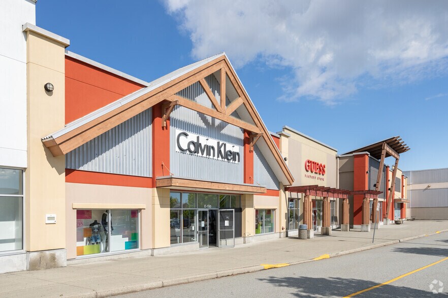 More Photos Of 805 Boyd St, New Westminster Freestanding For Lease
