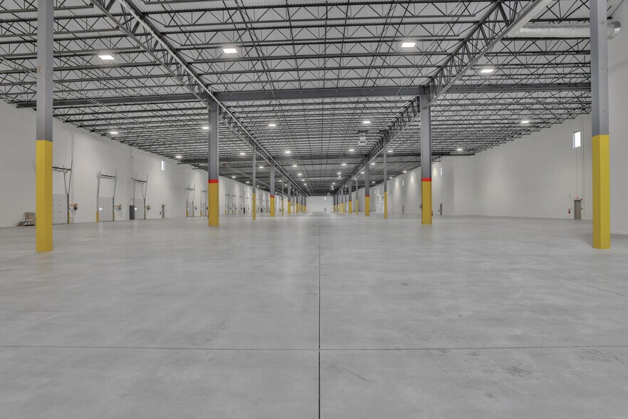 More Photos Of 3750 4th Ave E, Shakopee Industrial For Lease