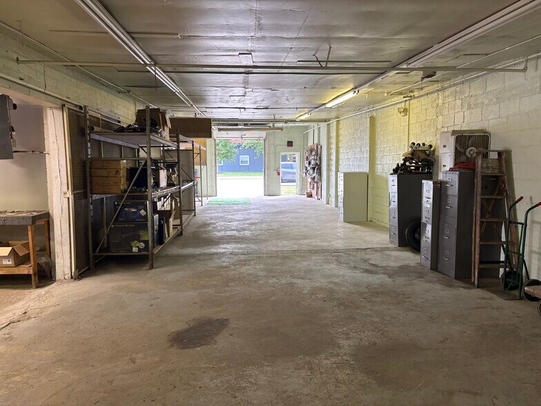 More Photos Of 25831 John R Rd, Madison Heights Warehouse For Sale