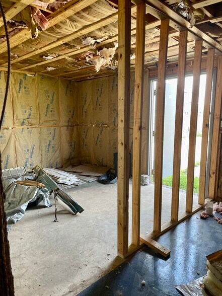 More Photos Of 309 Calcasieu Ave, Lake Arthur General Retail For Sale