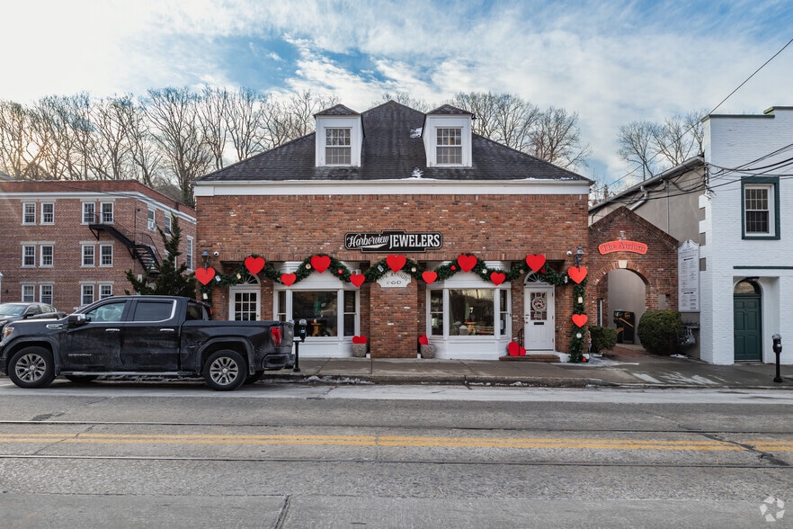 More Photos Of 260 Main St, Northport Office For Lease