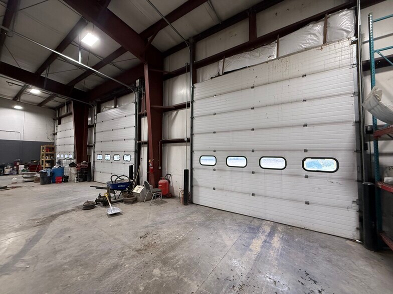 More Photos Of 400 Hopewell Ln, Gratiot Service For Sale
