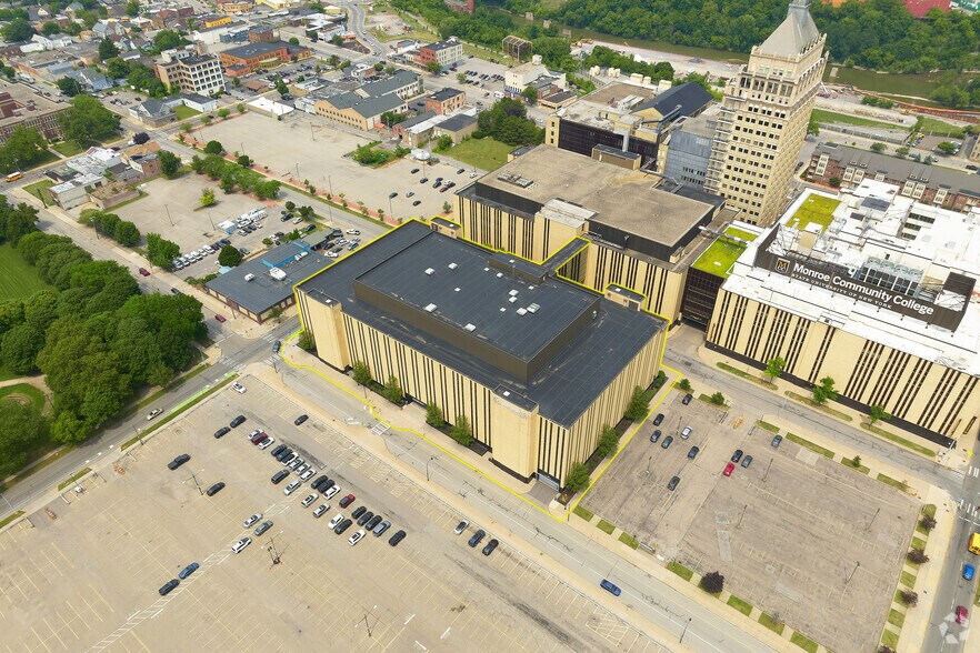 More Photos Of 150 Verona St, Rochester Office For Sale