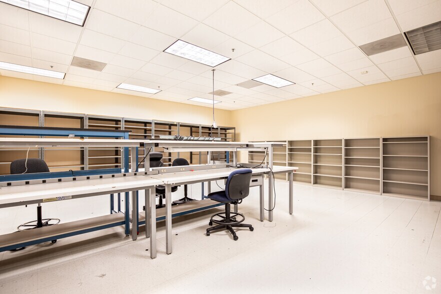 More Photos Of 18705 Madrone Pky, Morgan Hill Research And Development For Lease