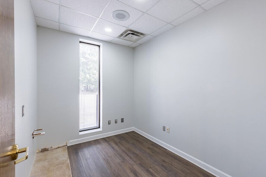 More Photos Of 361 N Marietta Pky NE, Marietta Medical For Lease