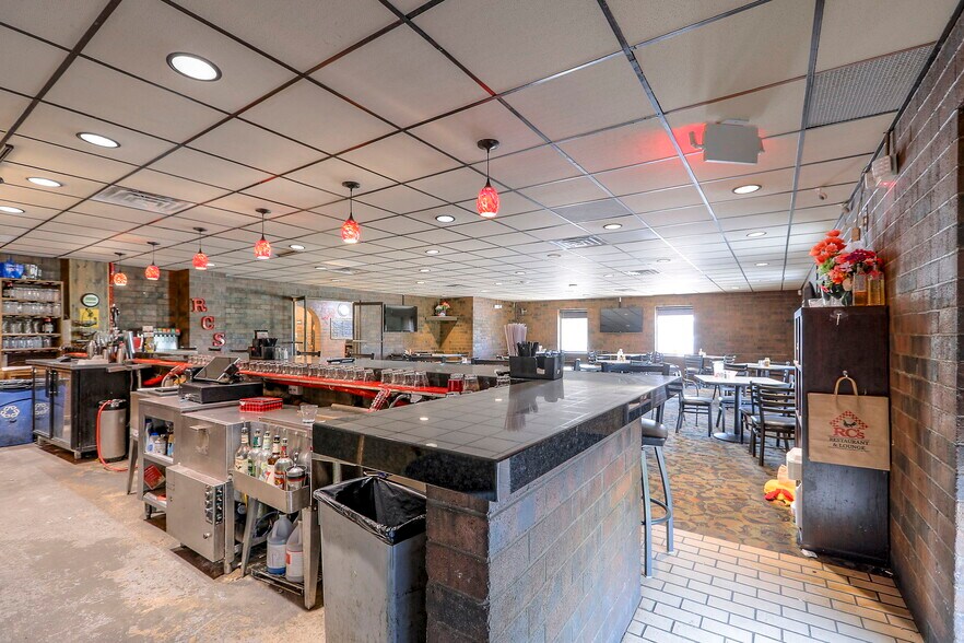 More Photos Of 330 E 135th St, Kansas City Restaurant For Sale