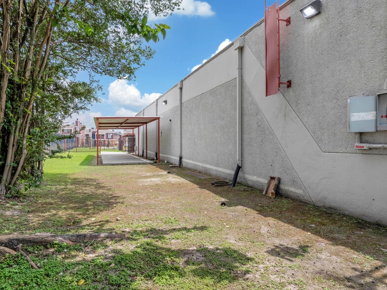 More Photos Of 12036 Airline Dr, Houston Medical For Sale