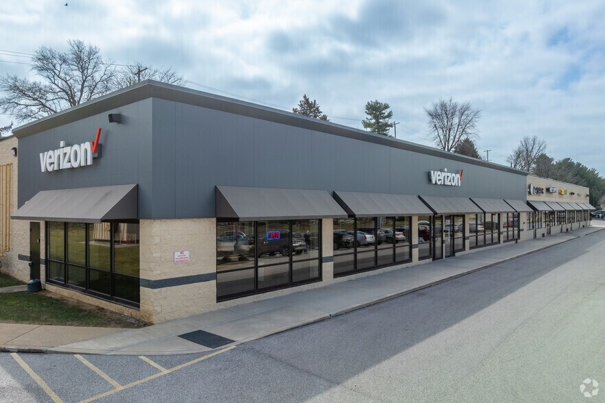 More Photos Of 2180-2192 White St, York General Retail For Lease