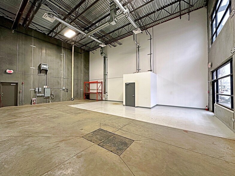 More Photos Of 400 Mackenzie Blvd, Fort McMurray Flex For Sale