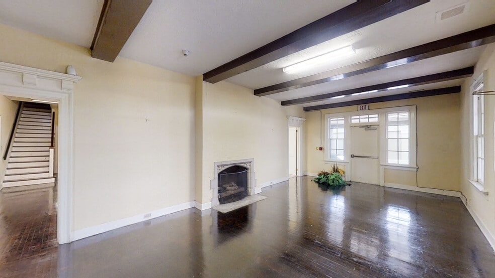 More Photos Of 1015 13th St, Columbus General Retail For Sale